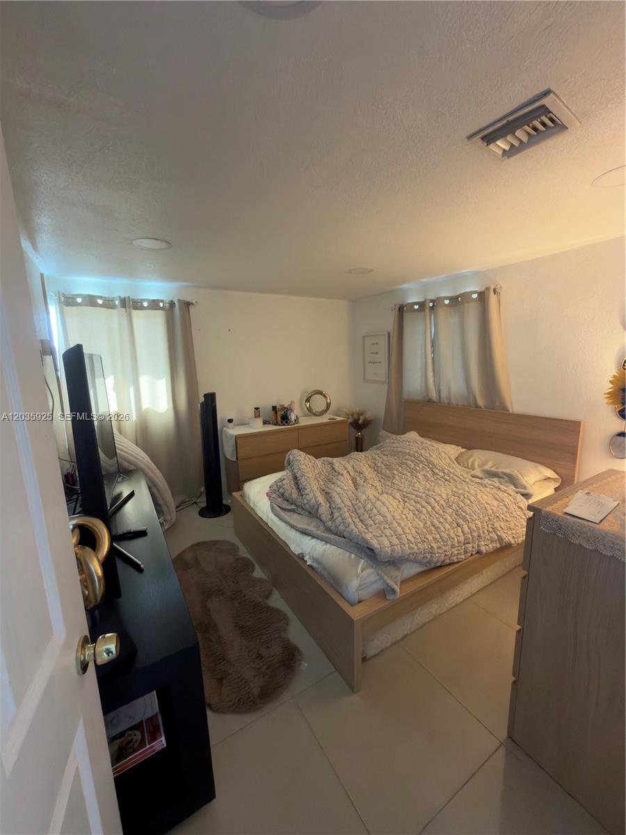 224 E 42nd Street