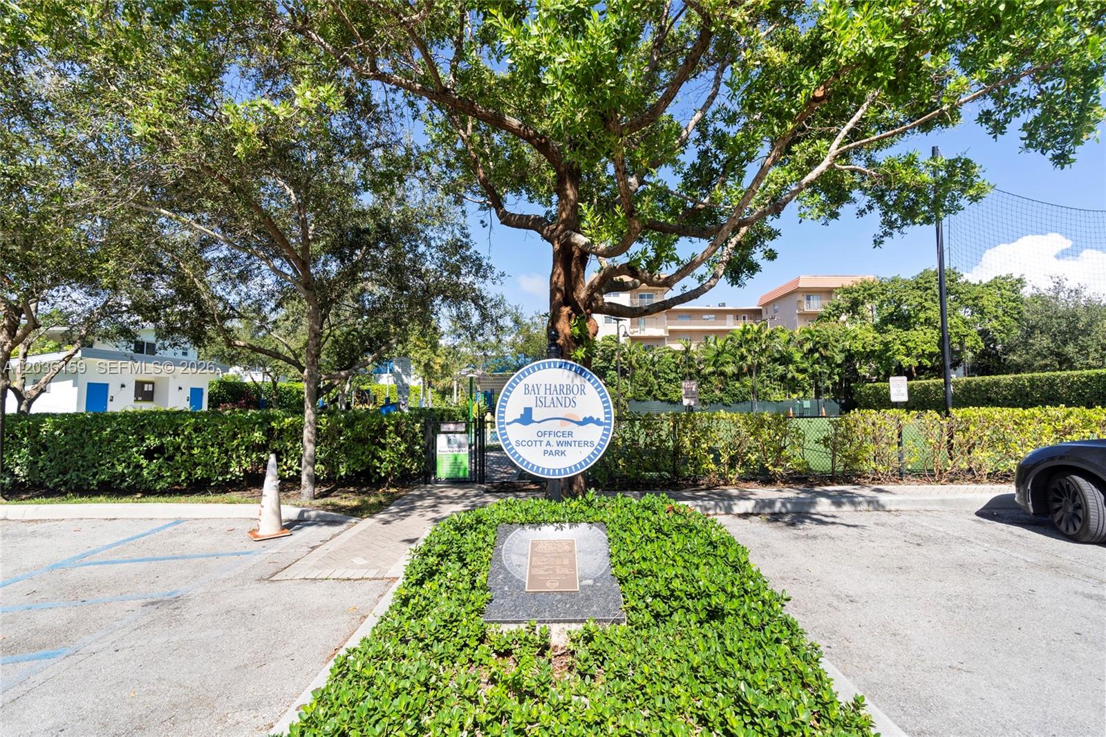 10001 W Bay Harbor Drive