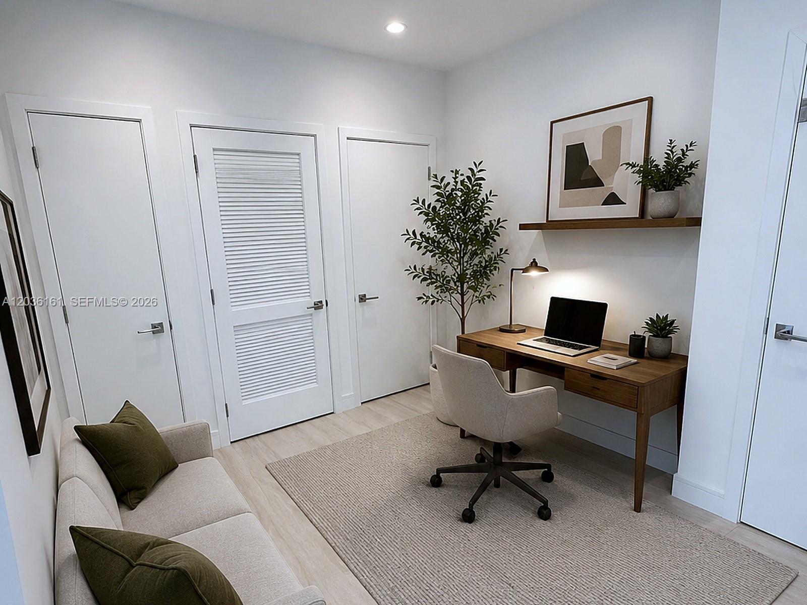 2411 Laguna Circle