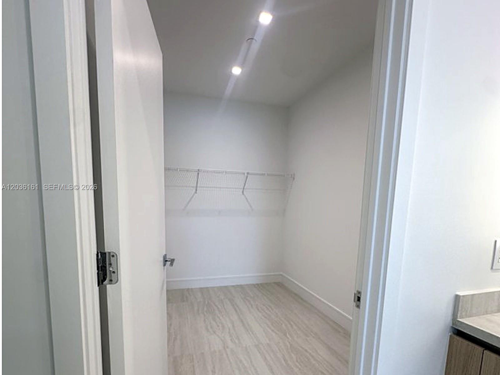 2411 Laguna Circle