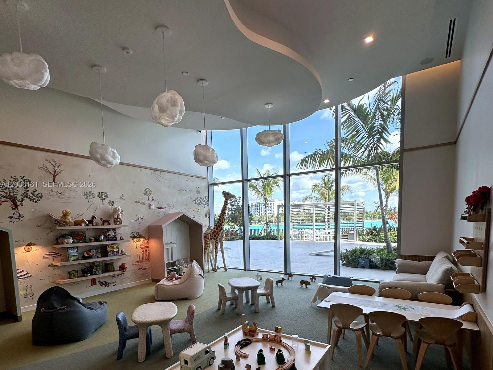 2411 Laguna Circle
