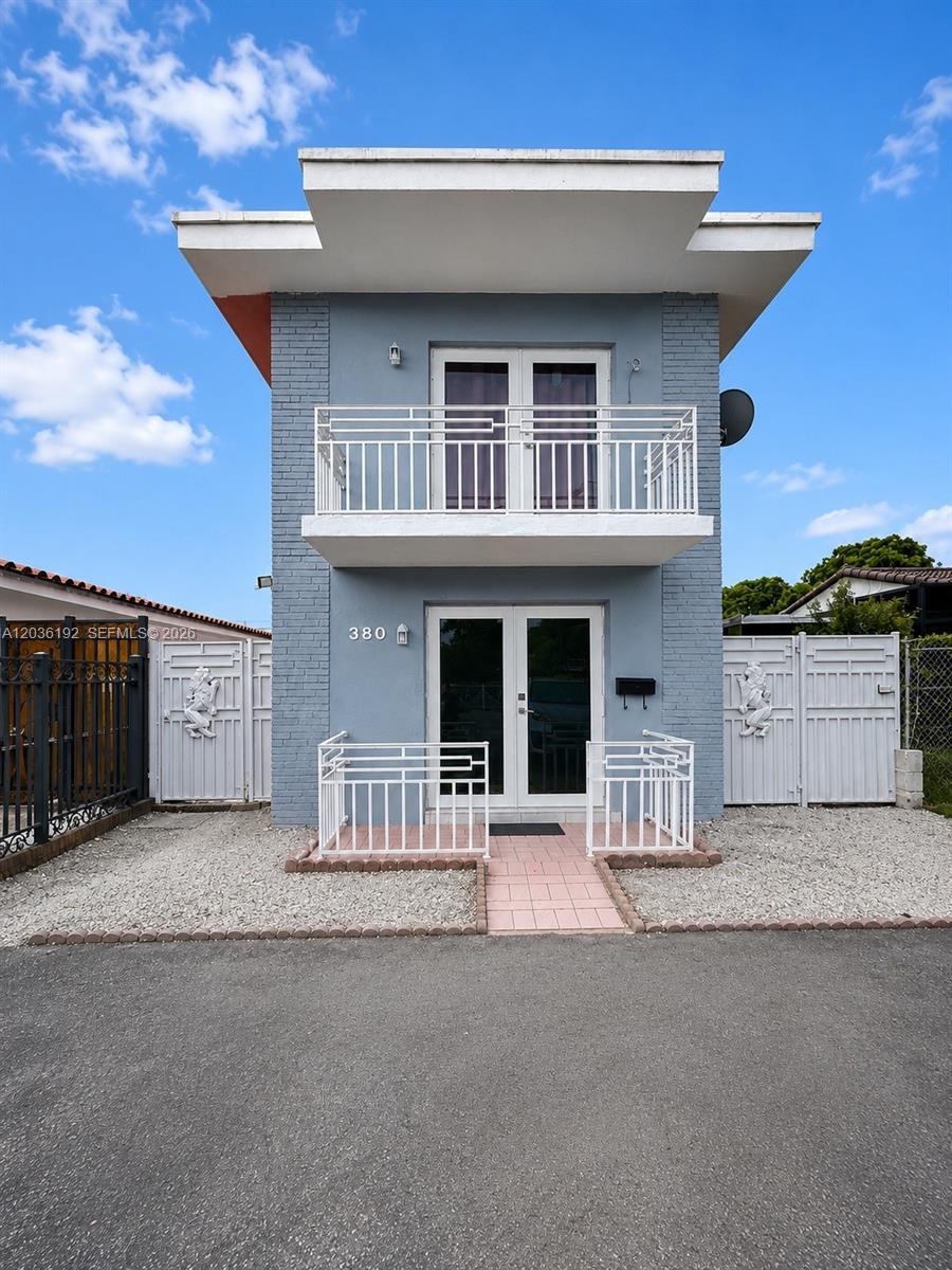 380 W 45th Street