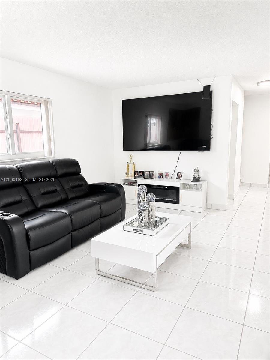 380 W 45th Street