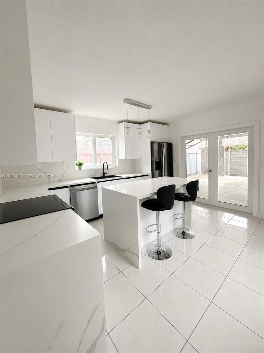 380 W 45th Street