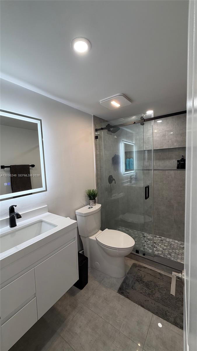 1825 W 44th Place