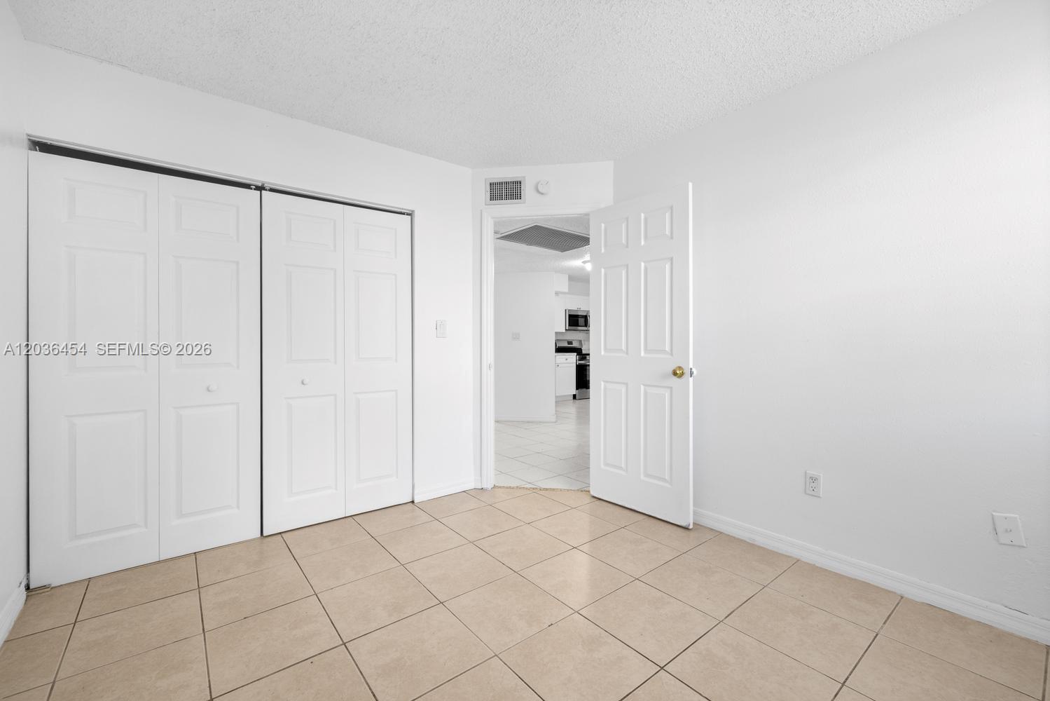 1055 N Franklin Avenue