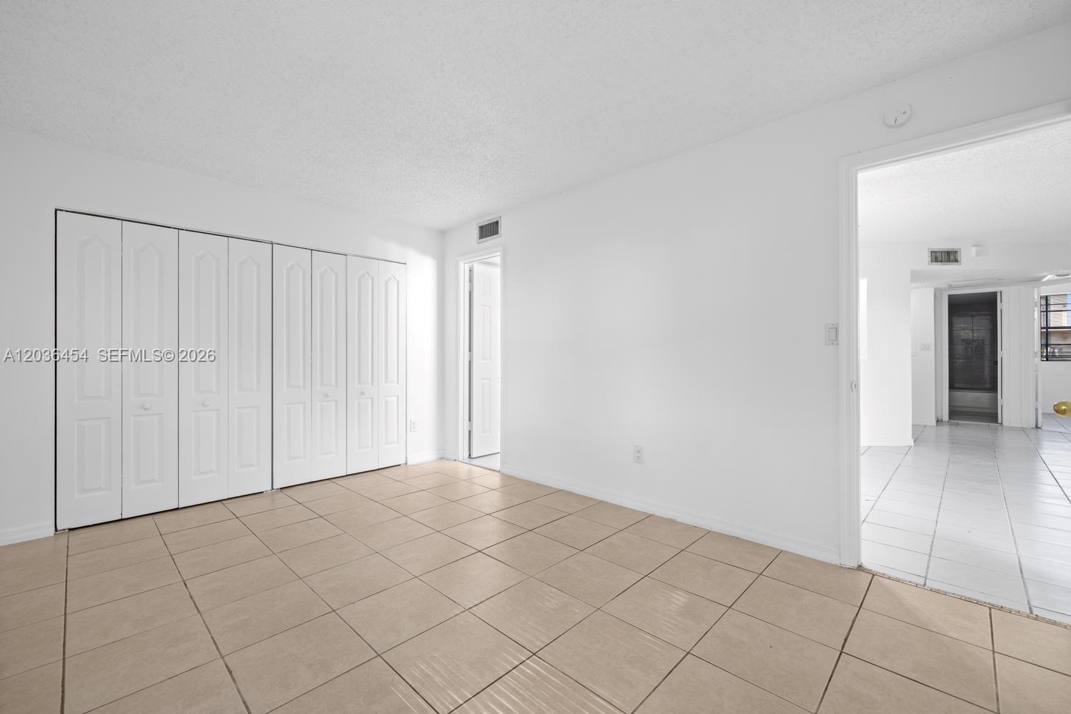 1055 N Franklin Avenue