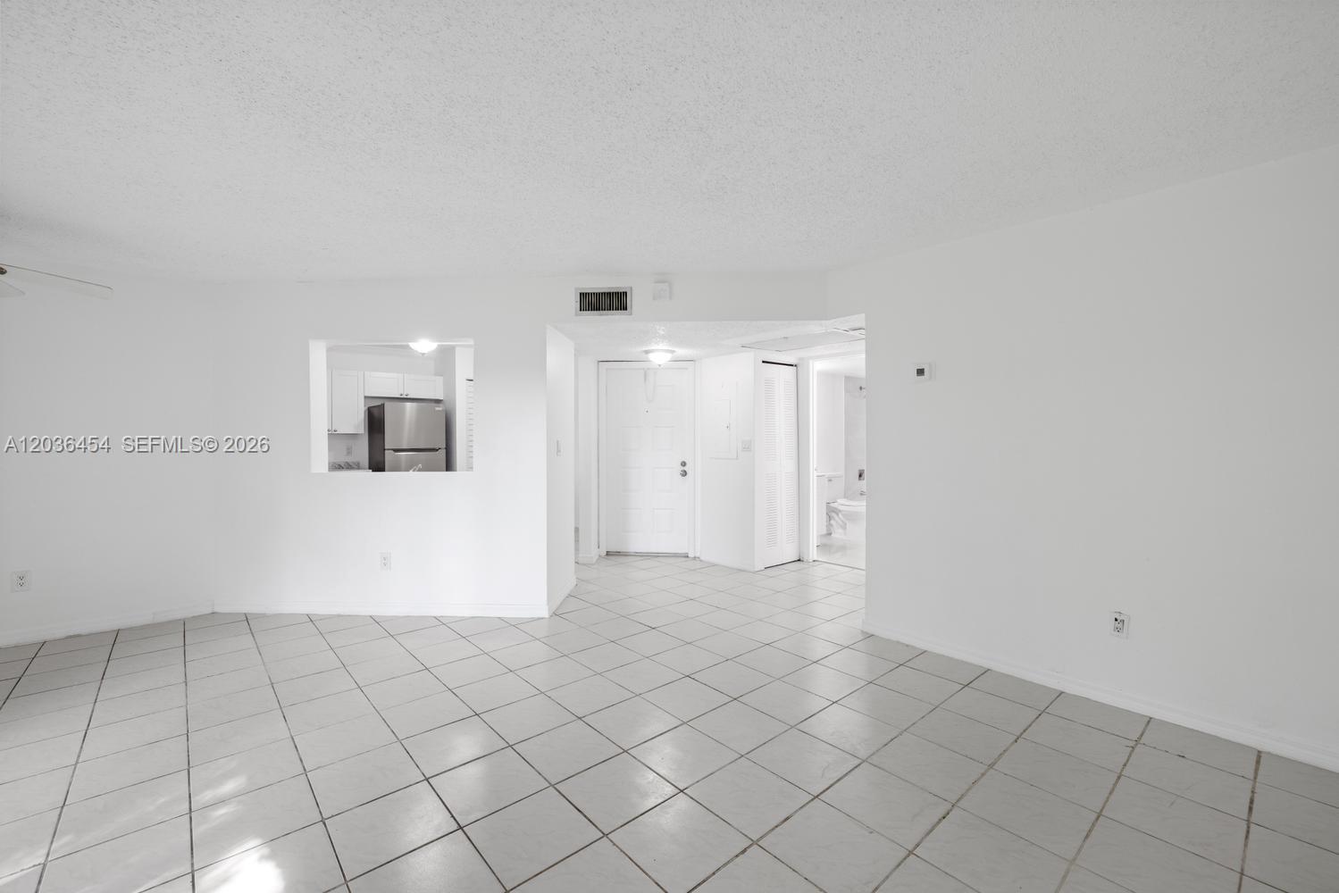 1055 N Franklin Avenue