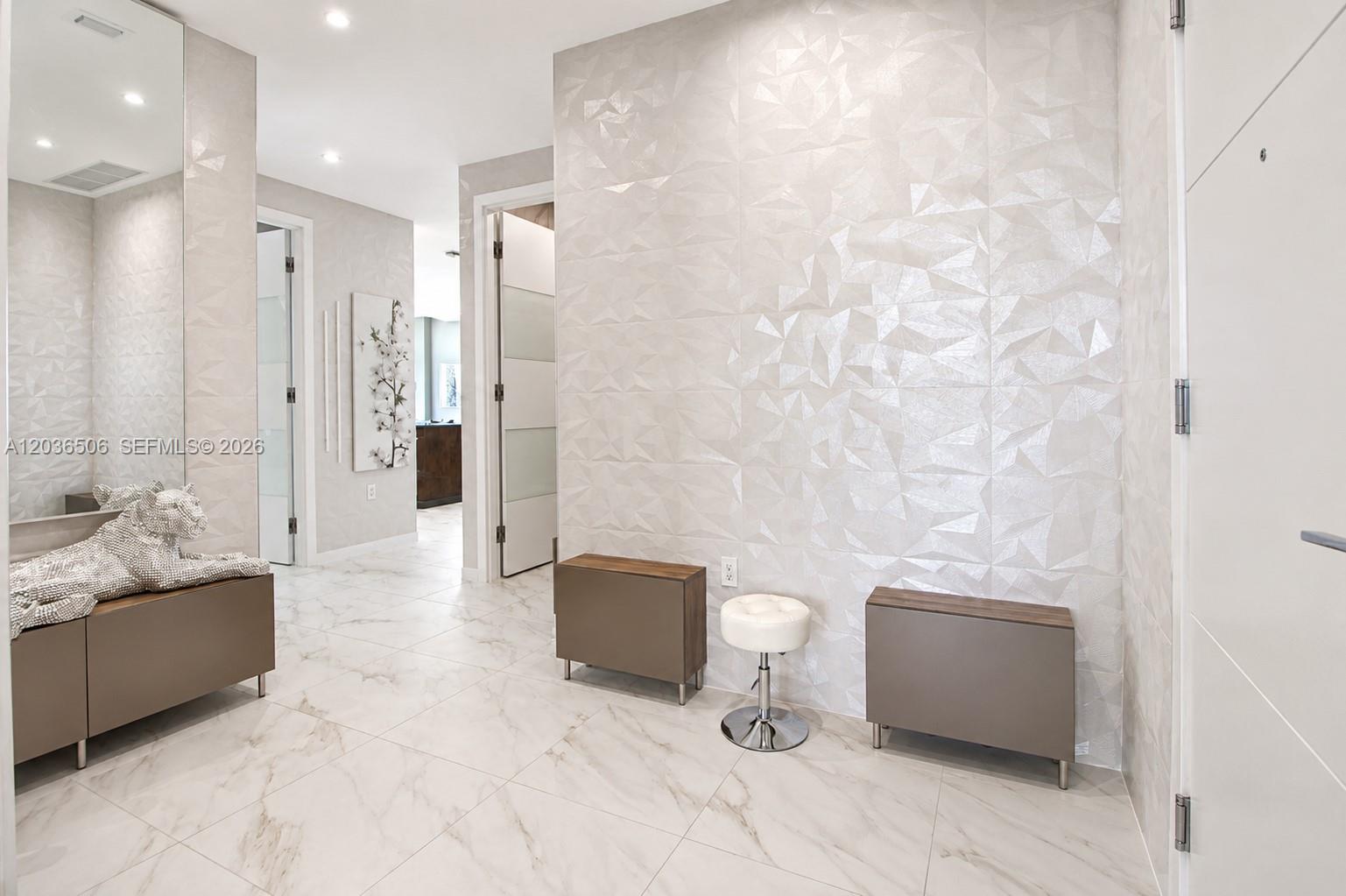 2000 Metropica Way