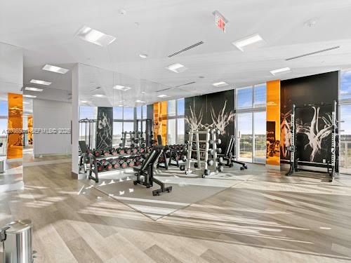 2000 Metropica Way