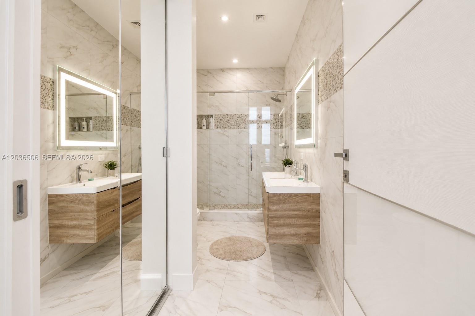 2000 Metropica Way