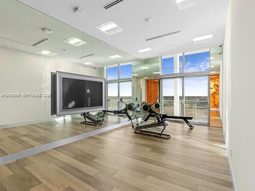 2000 Metropica Way