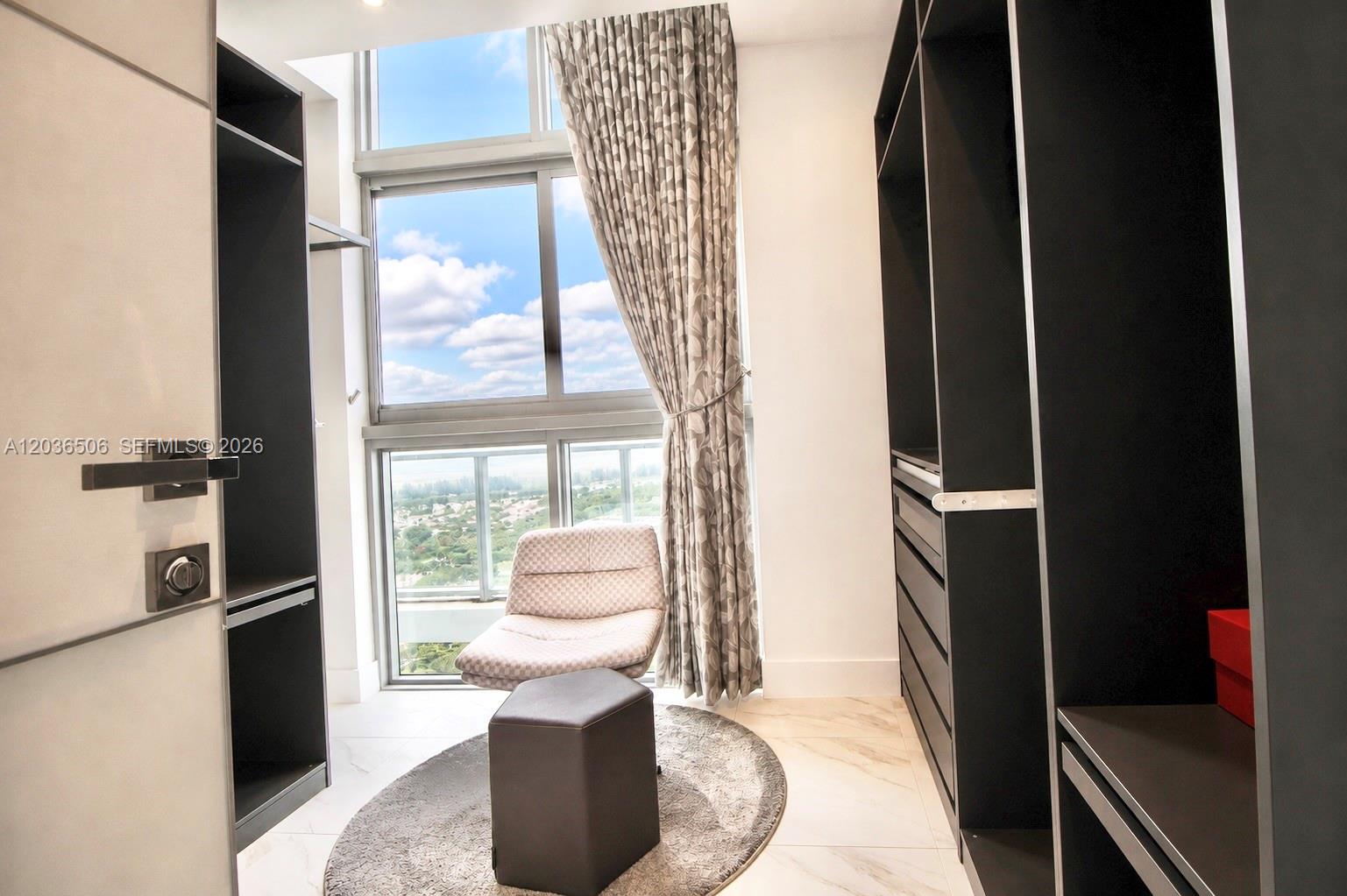 2000 Metropica Way