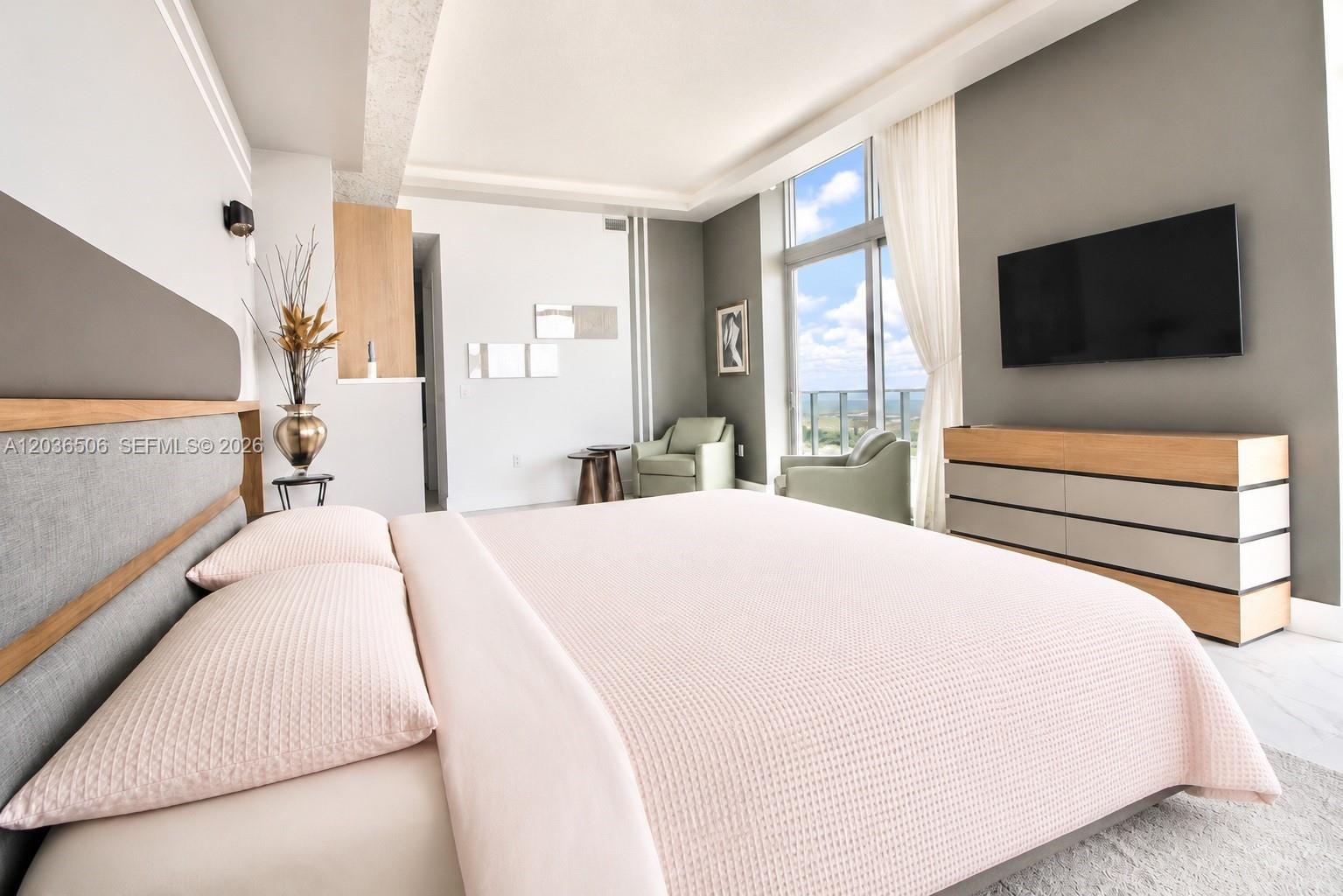 2000 Metropica Way