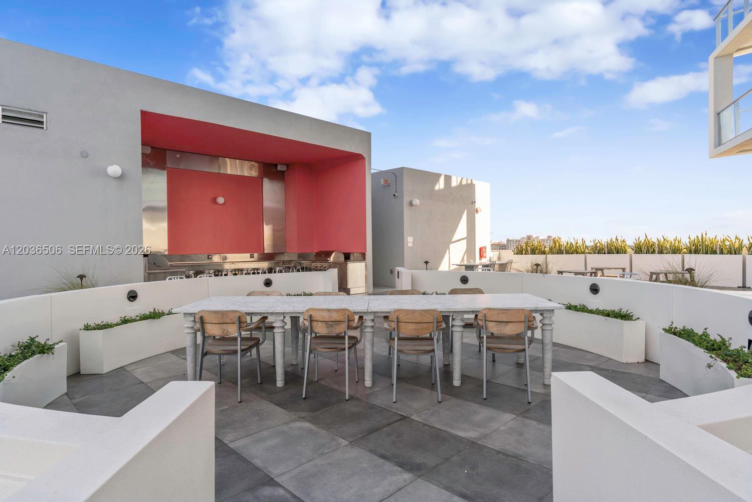 2000 Metropica Way