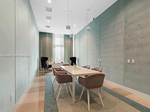 2000 Metropica Way