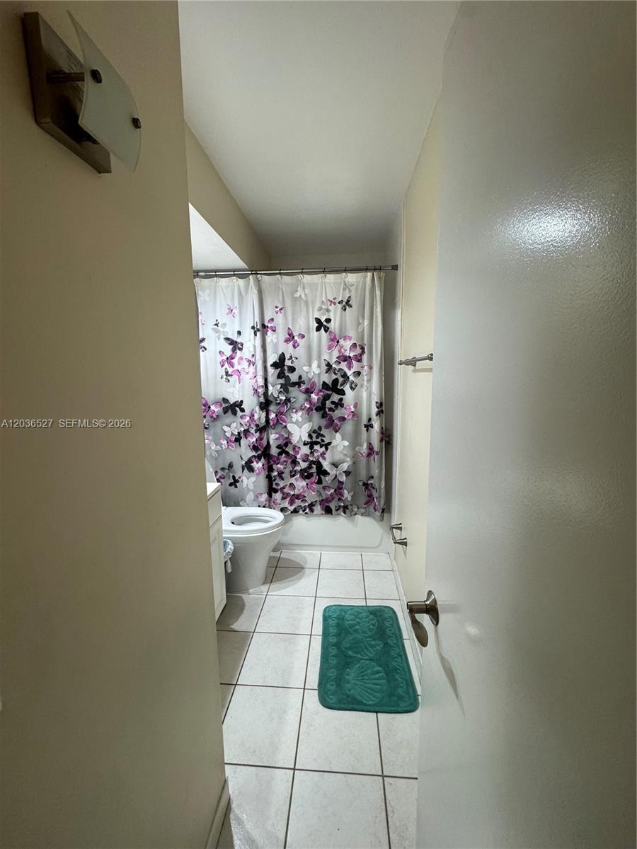 8625 NW 8th Street