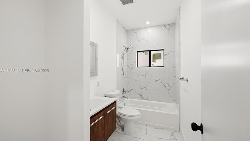 1140 NE 201st Terrace