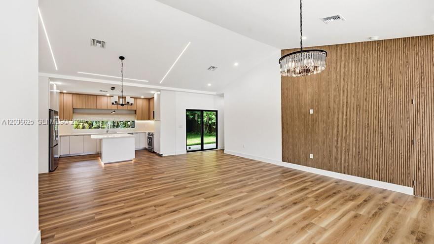 1140 NE 201st Terrace
