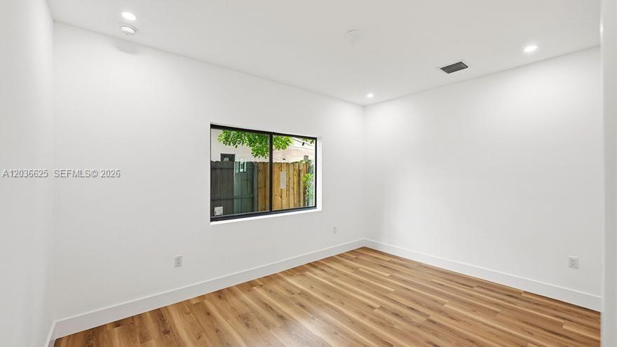 1140 NE 201st Terrace
