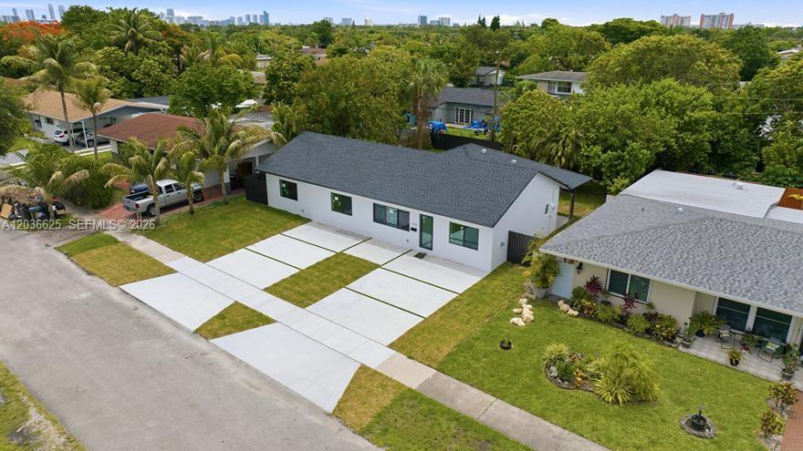 1140 NE 201st Terrace