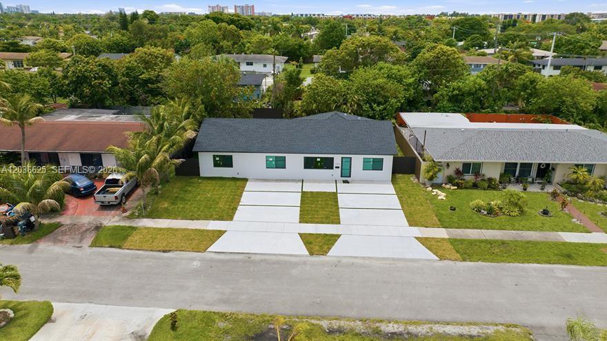 1140 NE 201st Terrace