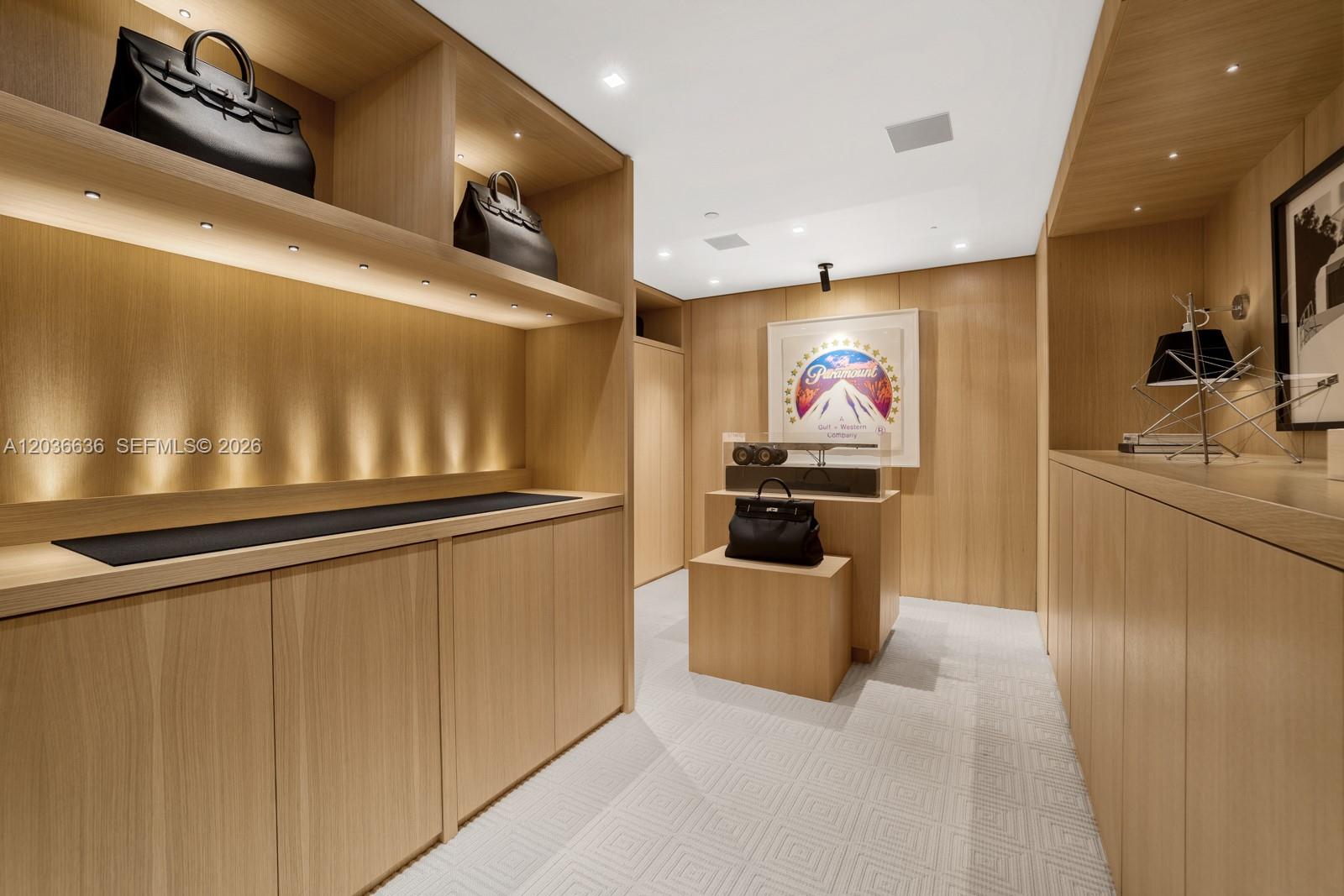 19575 Collins Avenue