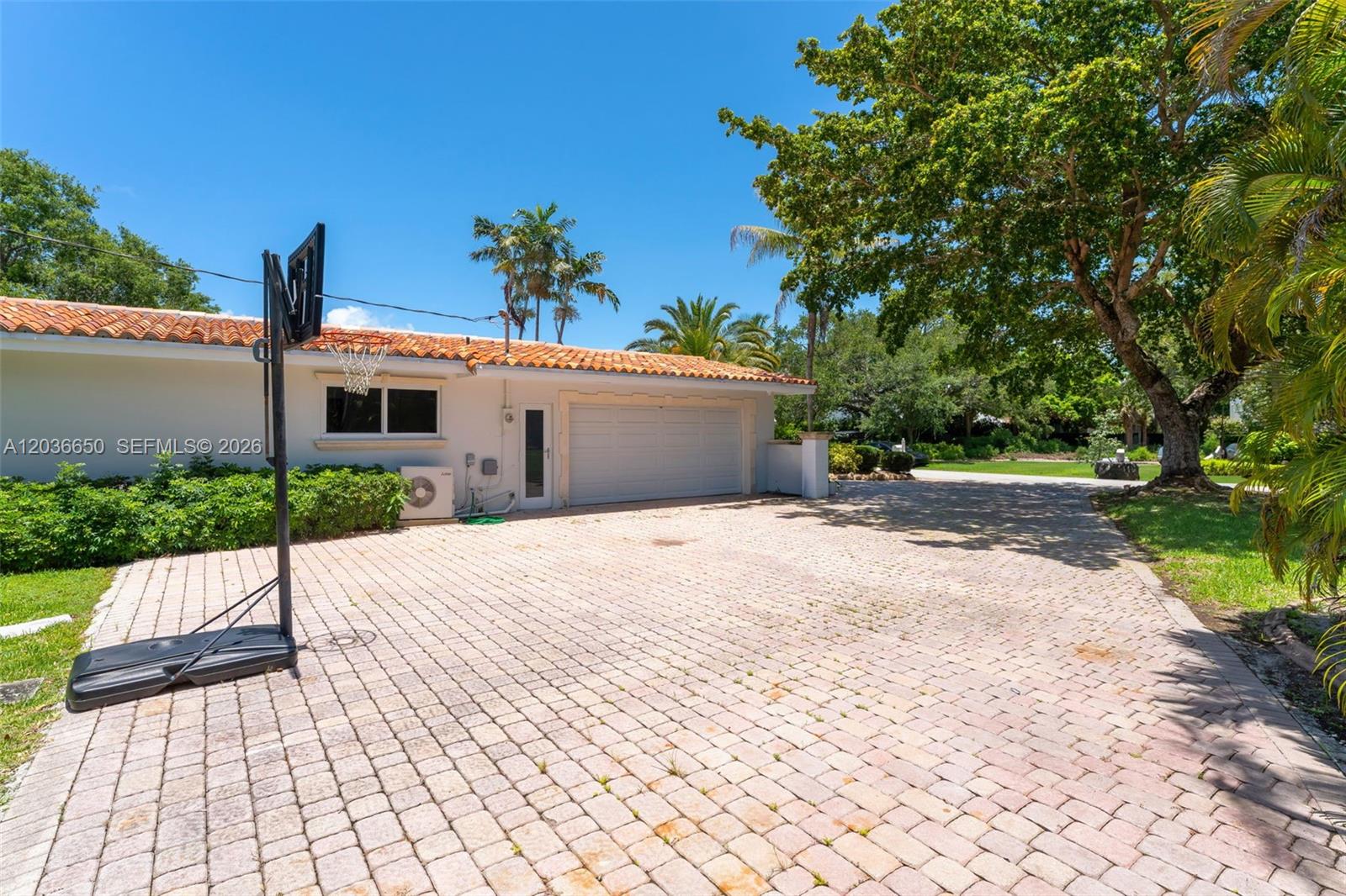 6561 Marlin Drive
