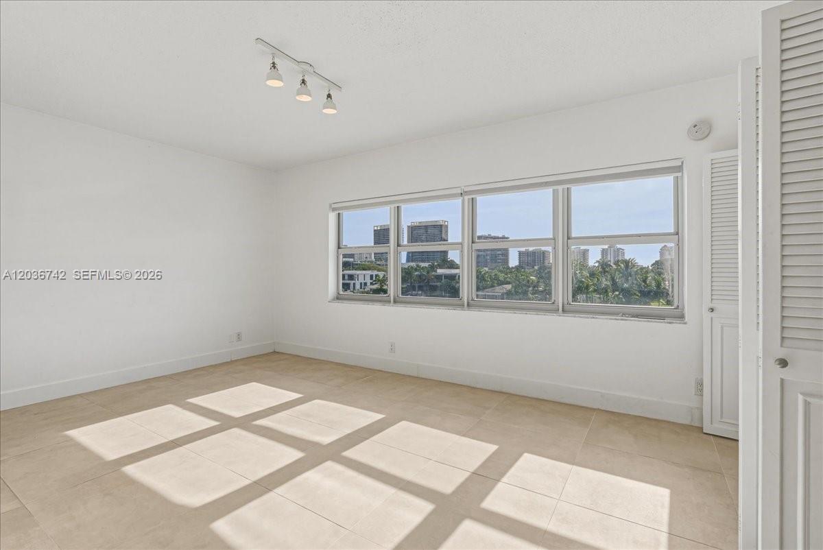9381 E Bay Harbor Drive
