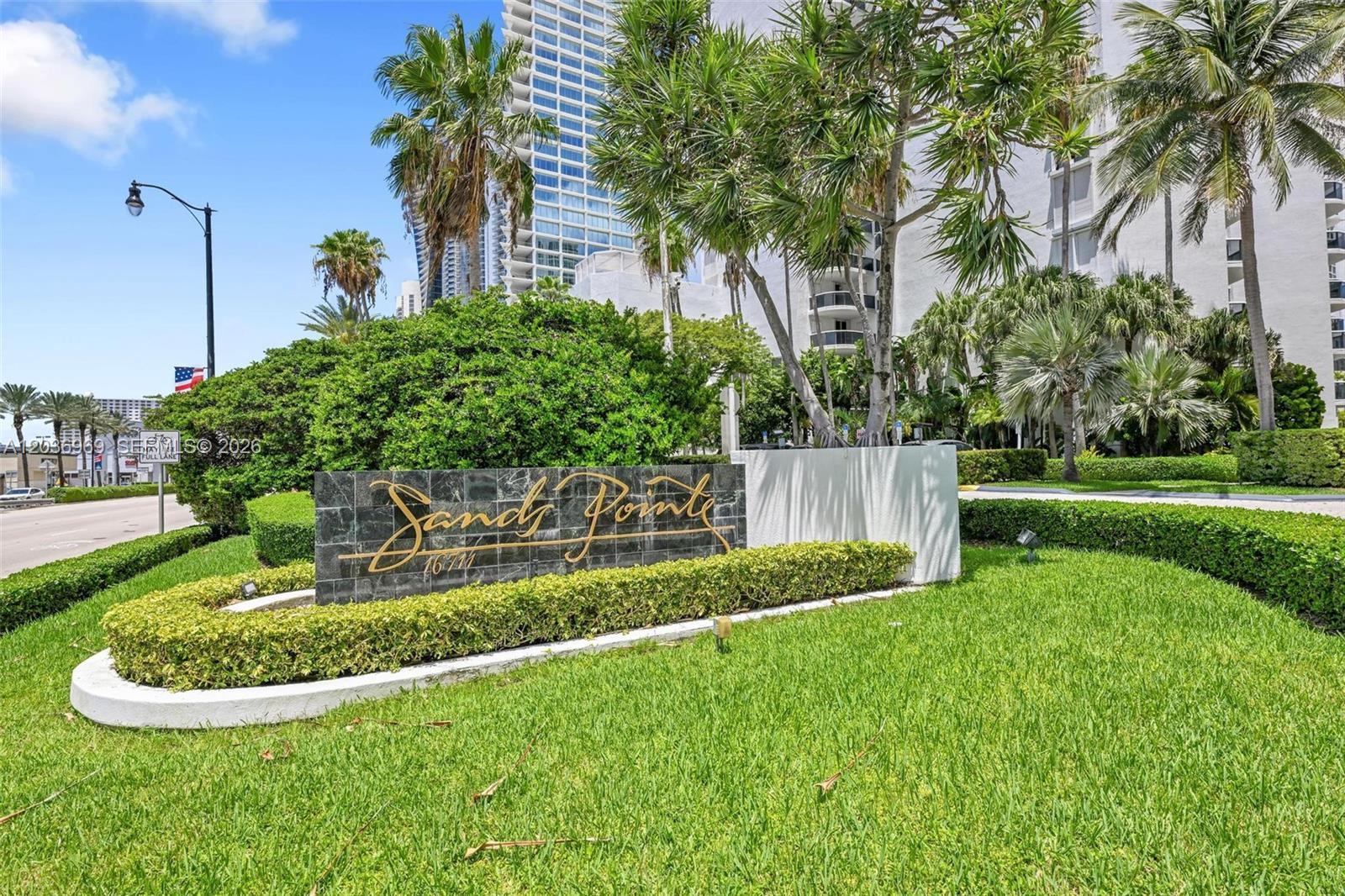 16711 Collins Avenue