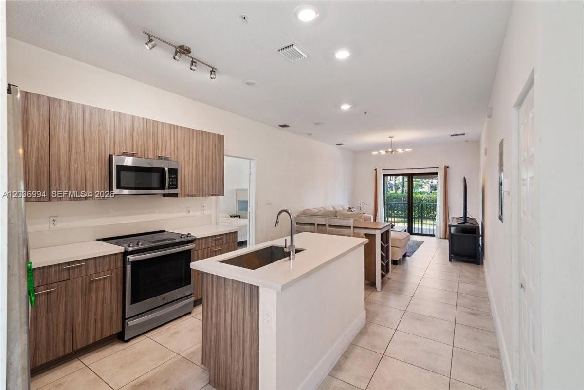4636 NW 84th Avenue