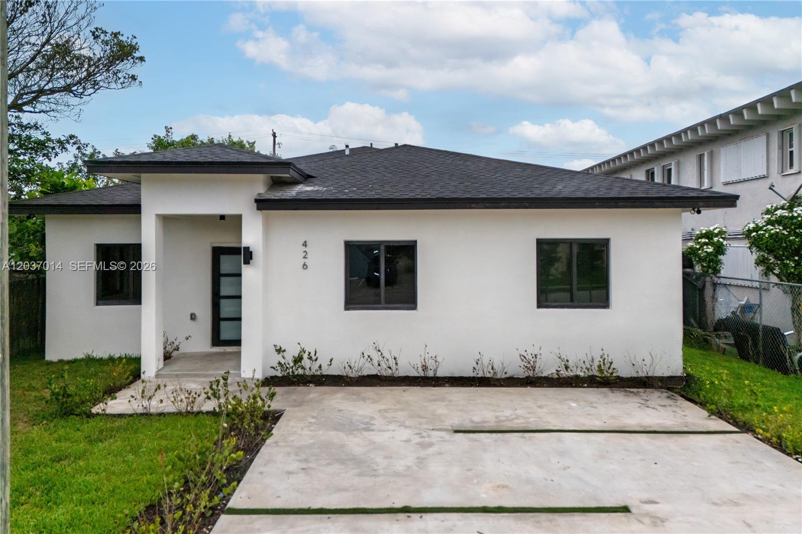 426 SW 9th Avenue