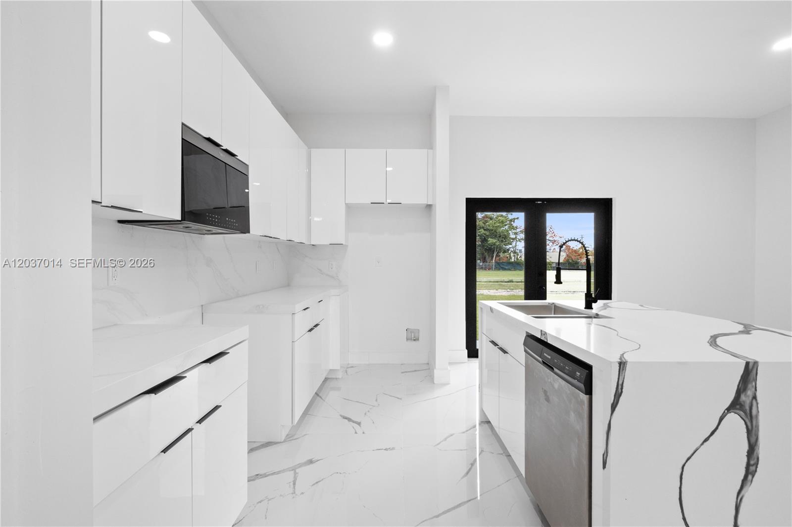 426 SW 9th Avenue