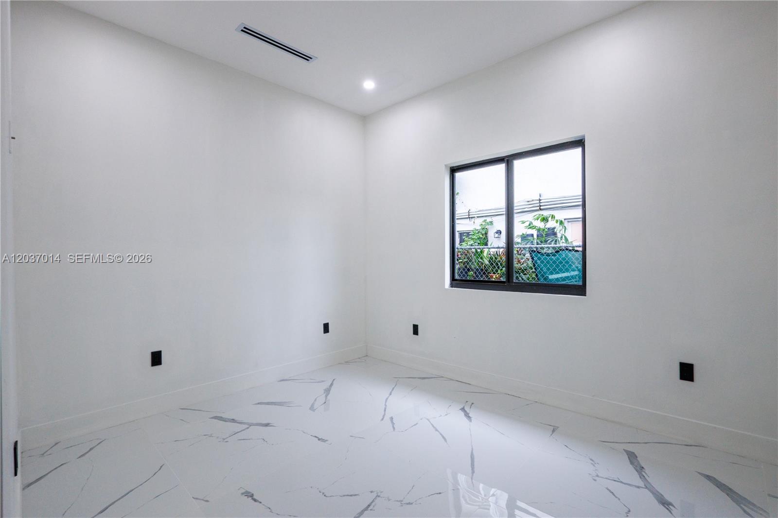 426 SW 9th Avenue