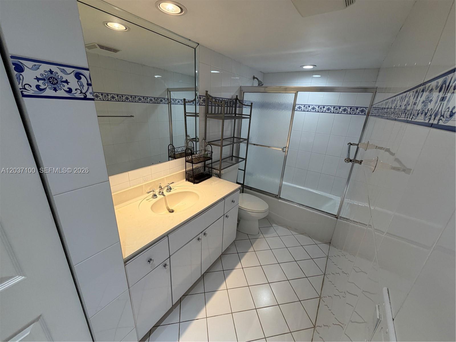 555 NE 15th Street