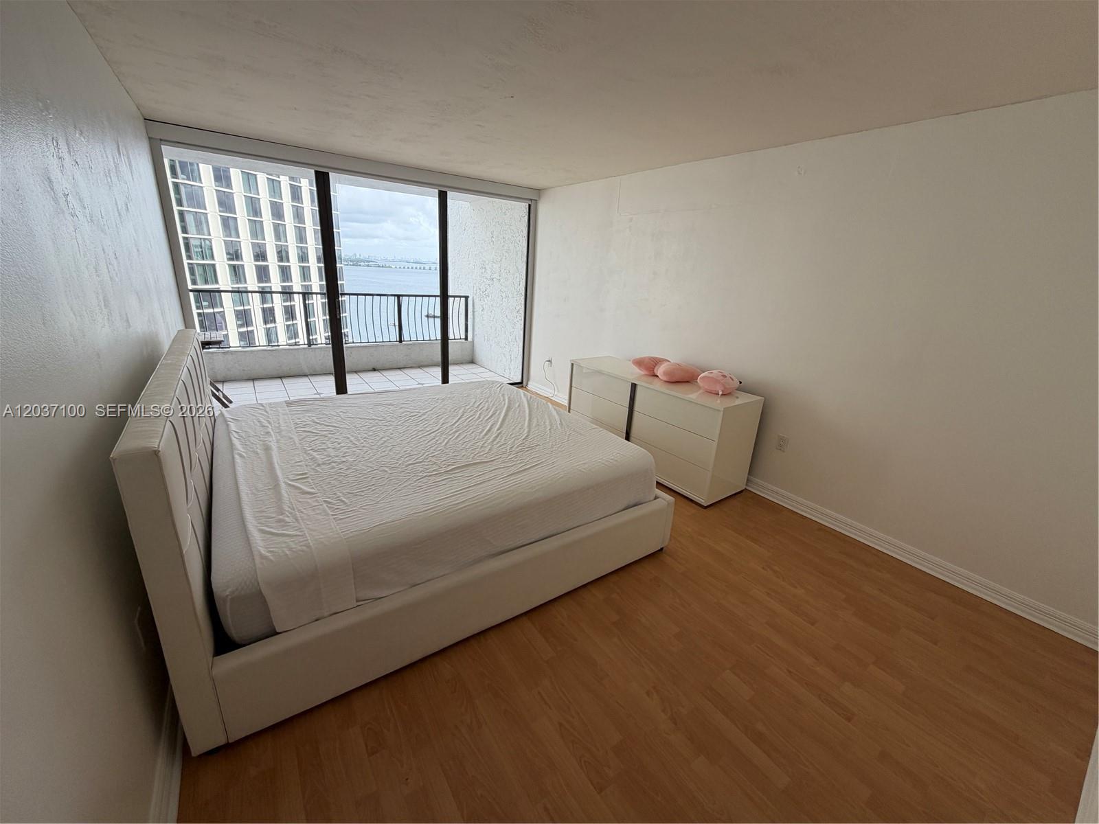 555 NE 15th Street