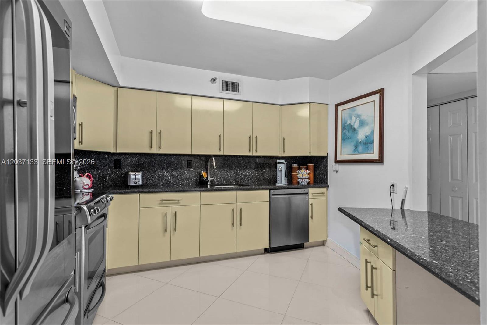 3500 Mystic Pointe Drive