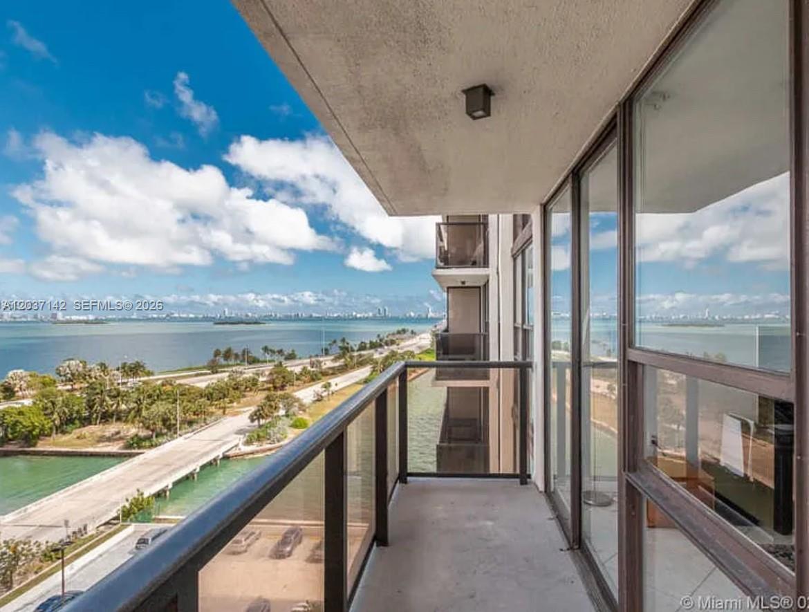 600 NE 36th Street