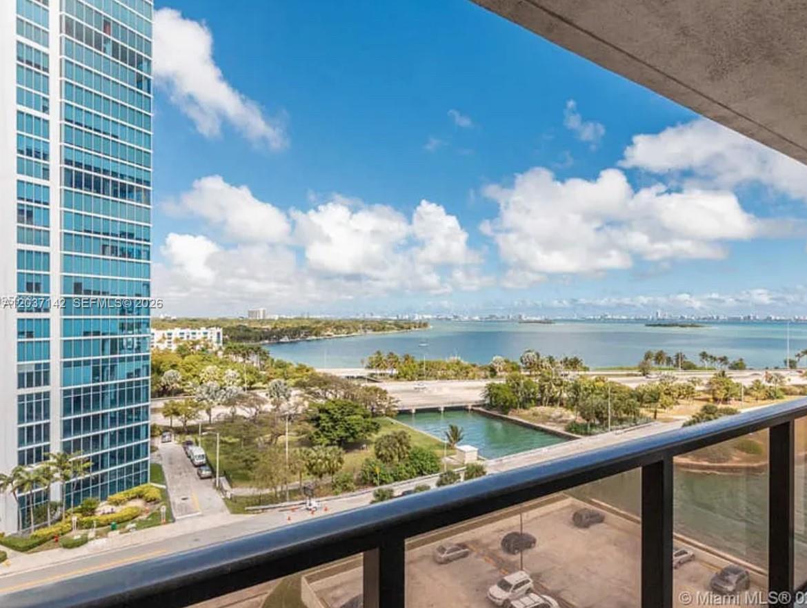 600 NE 36th Street