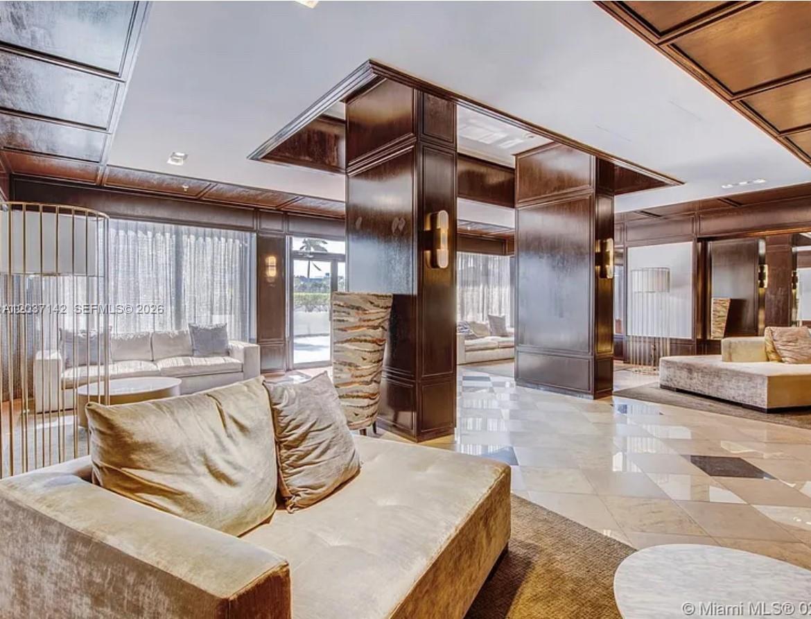 600 NE 36th Street