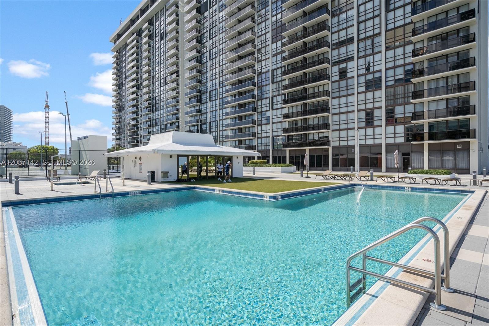 600 NE 36th Street