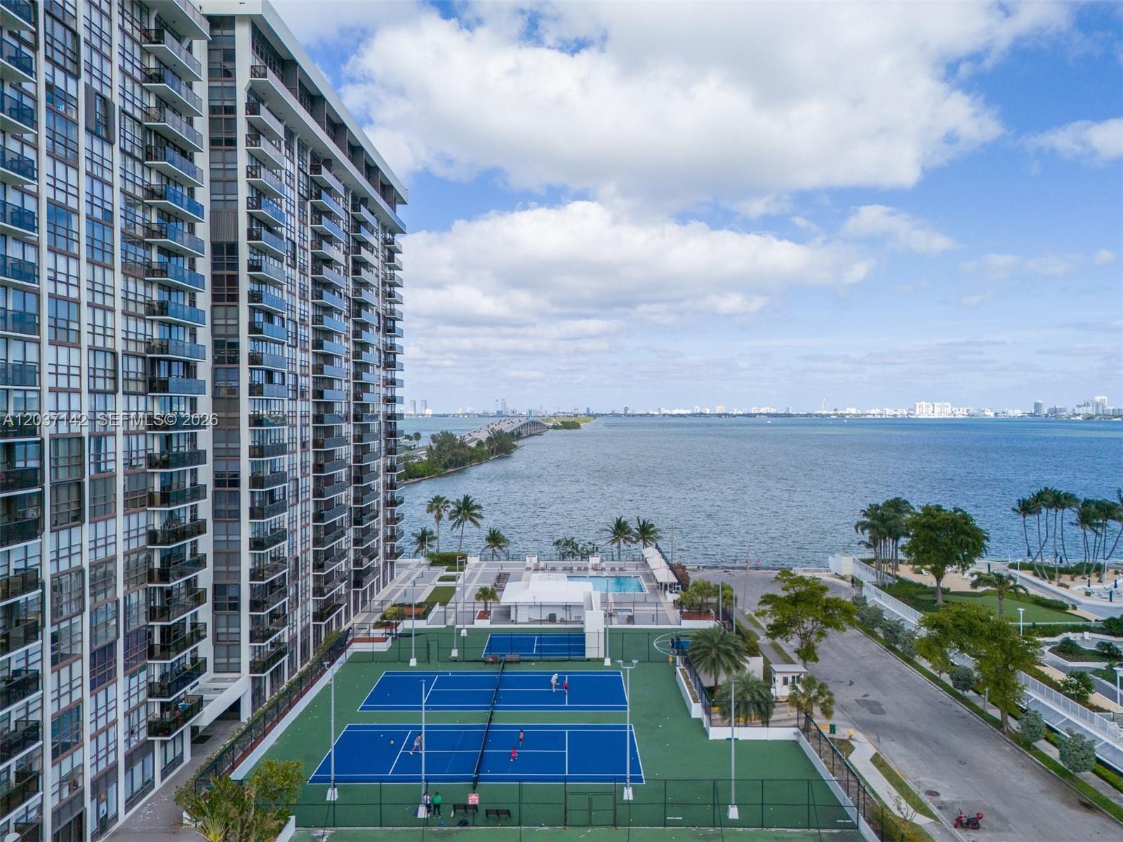 600 NE 36th Street
