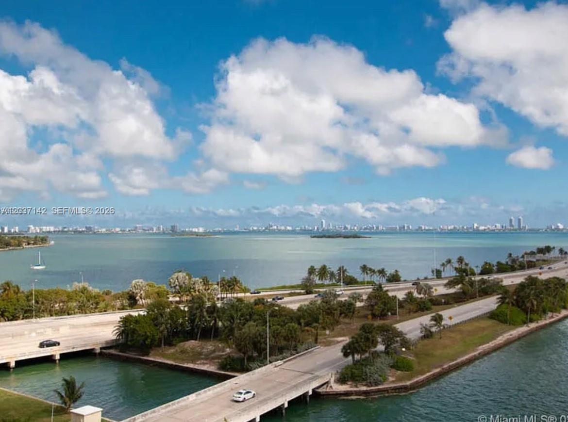 600 NE 36th Street
