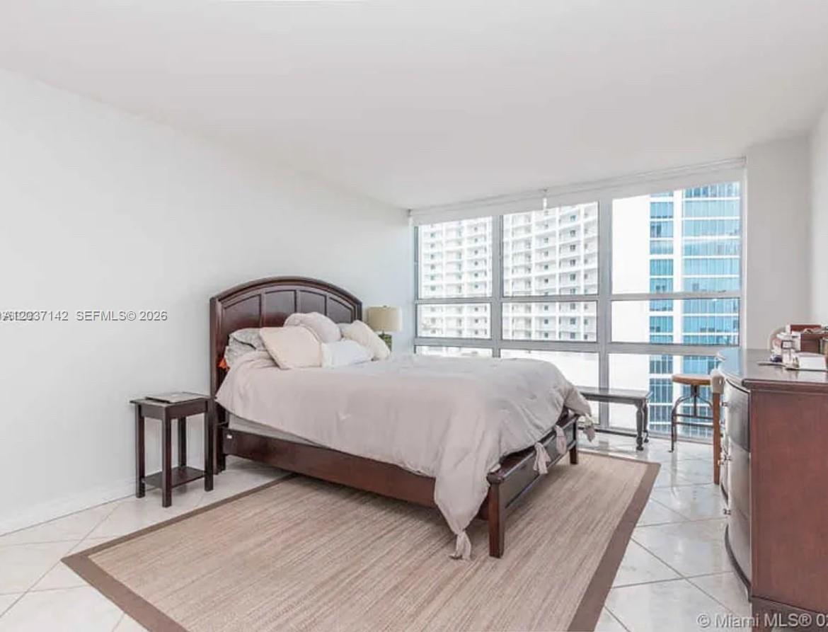 600 NE 36th Street