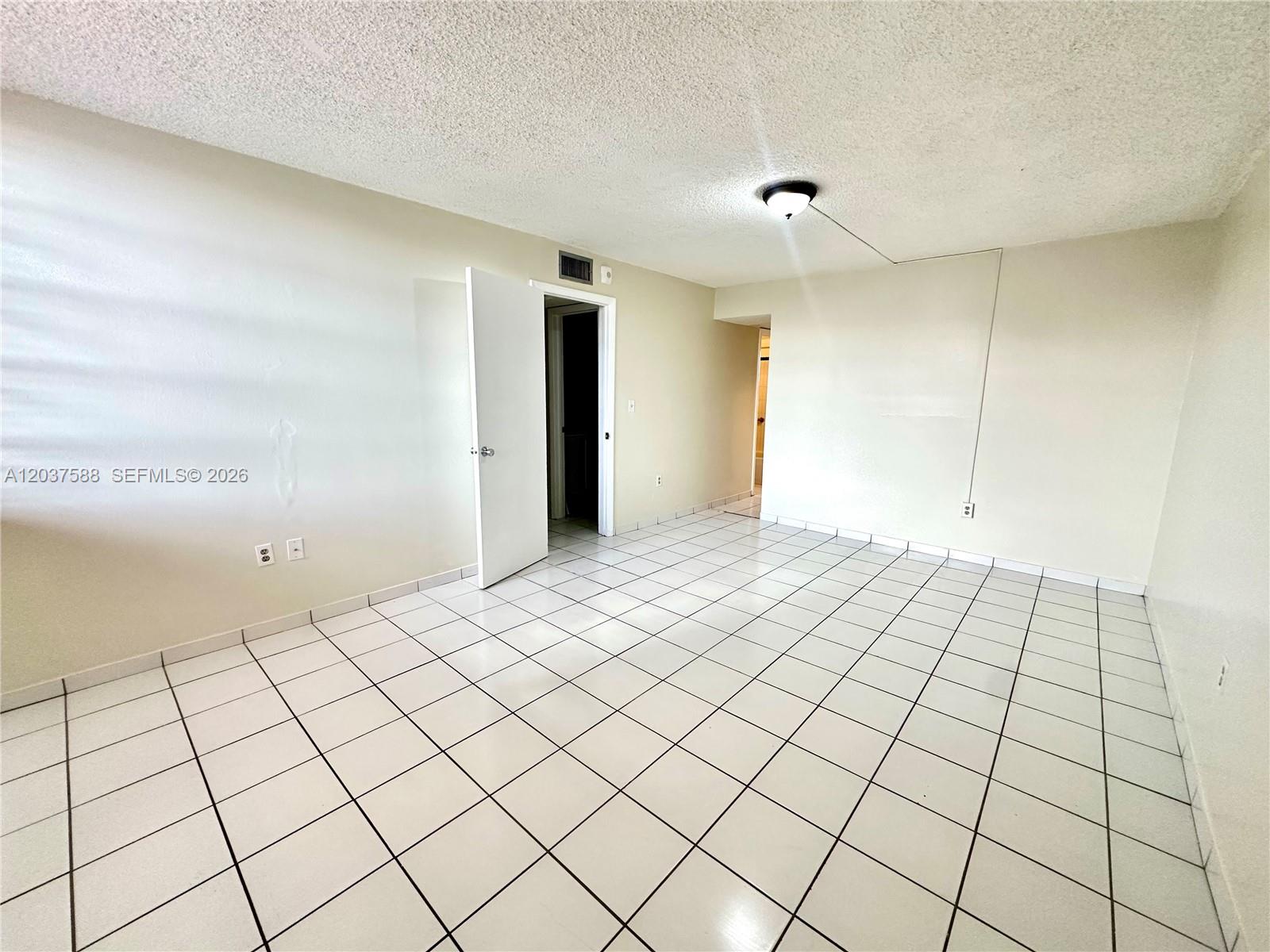 802 NW 87th Avenue