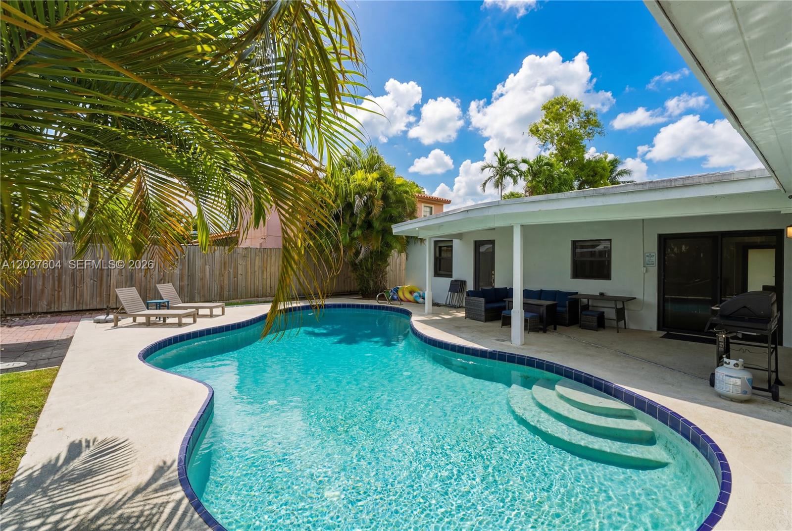 7395 SW 39th Street