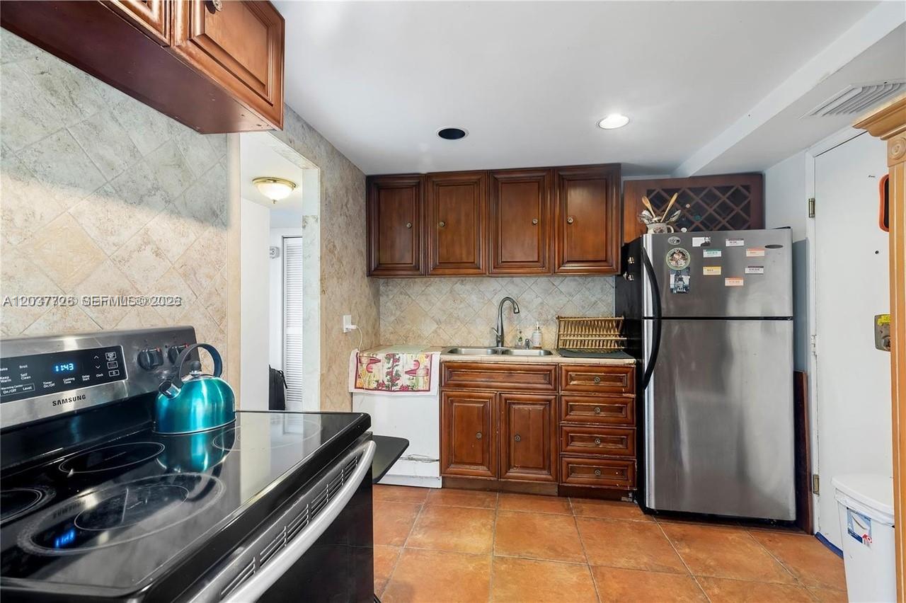 2841 NE 163rd Street