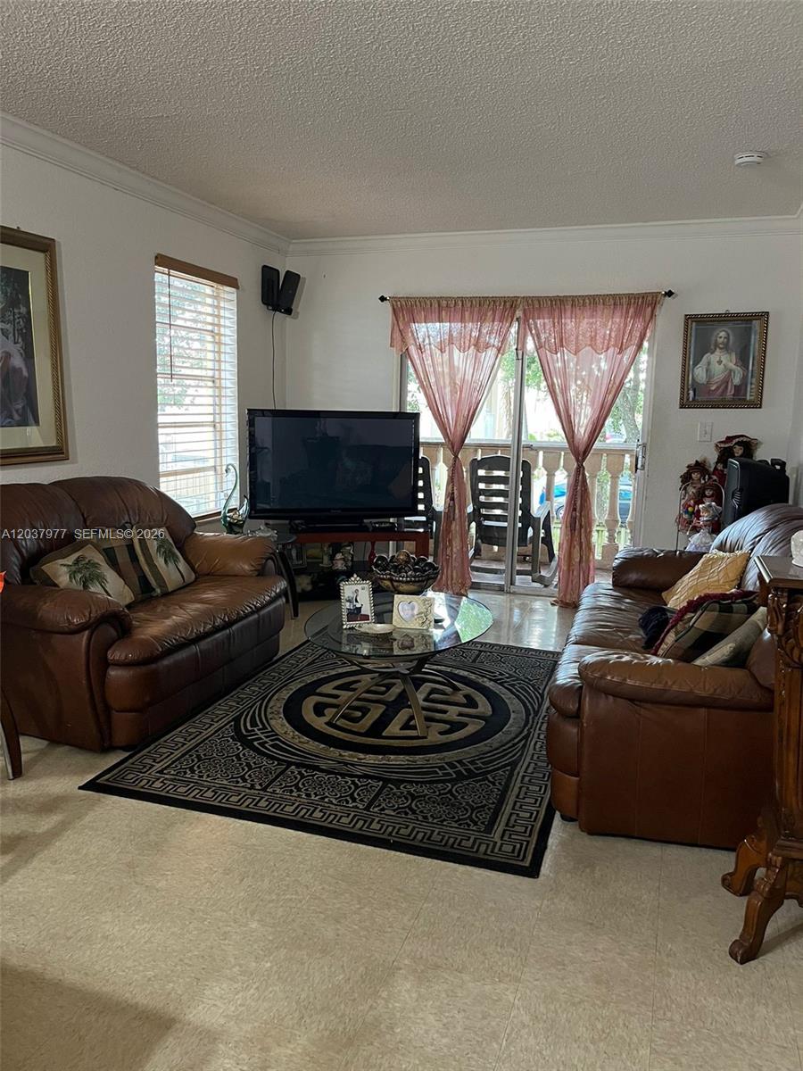 525 W 69th Street