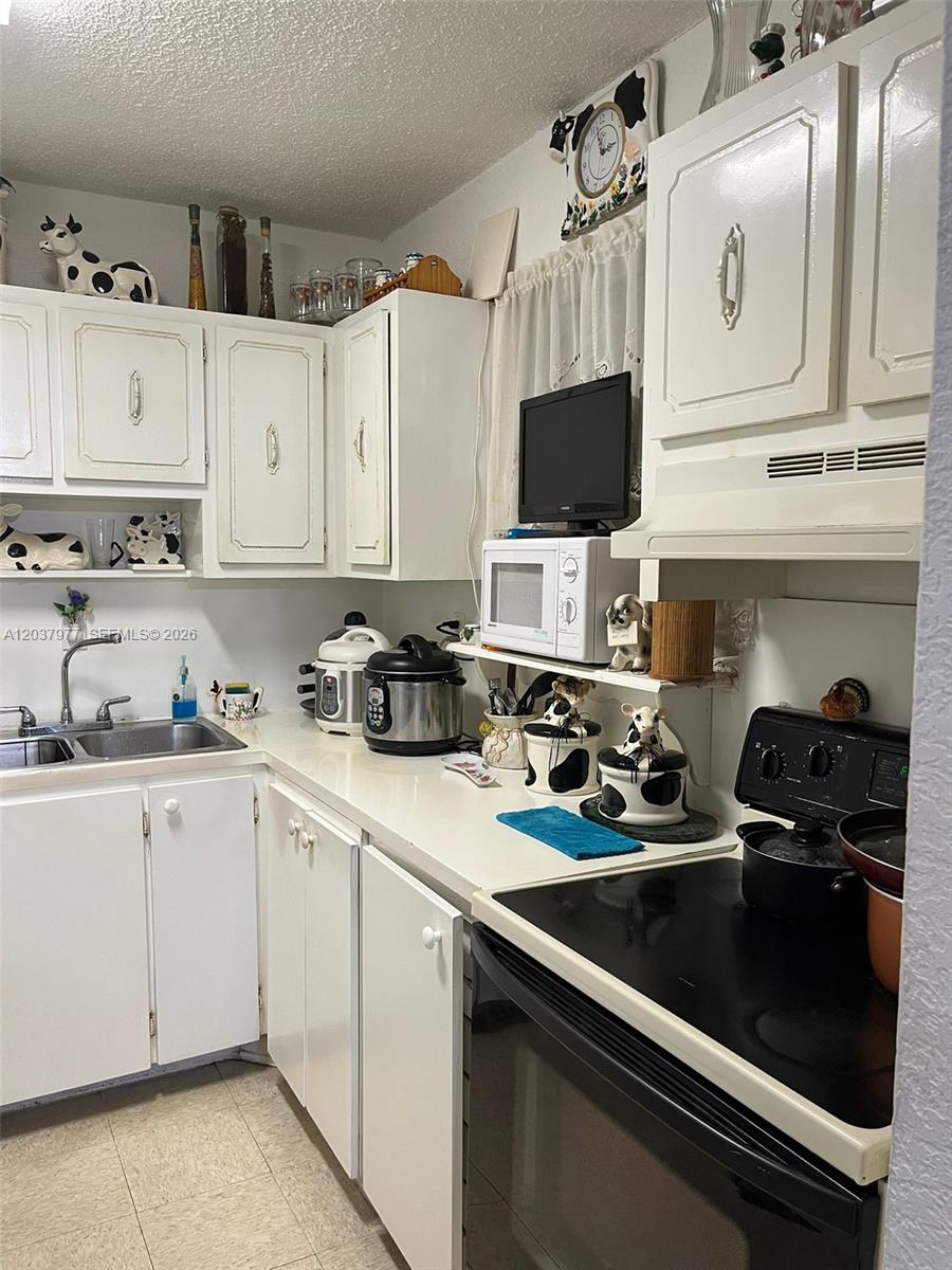 525 W 69th Street