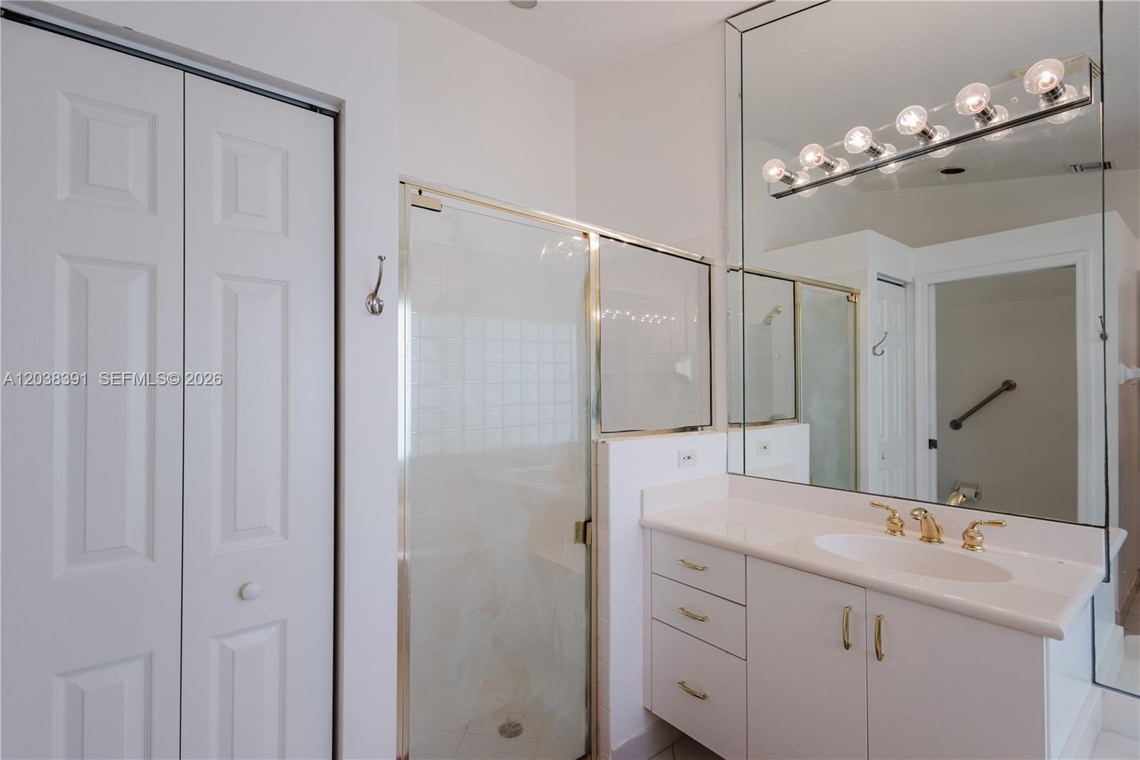 7577 Caprio Drive gallery image #14